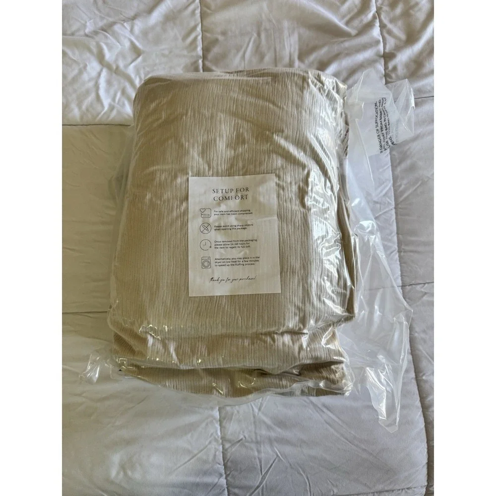 New Linens & Hutch Cloud Weave Textured Down-Alternative Comforter Set Twin XL
